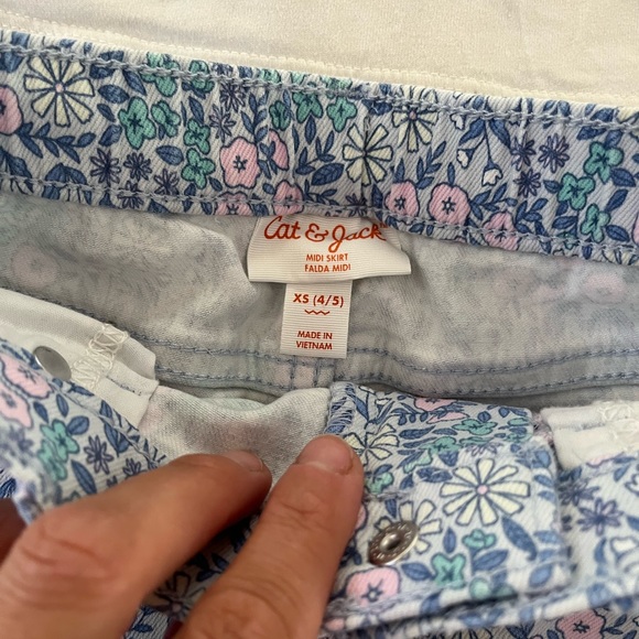 Hanna Andersson || 5T Girls Bundle Shorts, Shirts, Leggings & Shoes - Picture 12 of 13